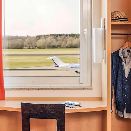 Ibis Airport Messe Hotell 3*