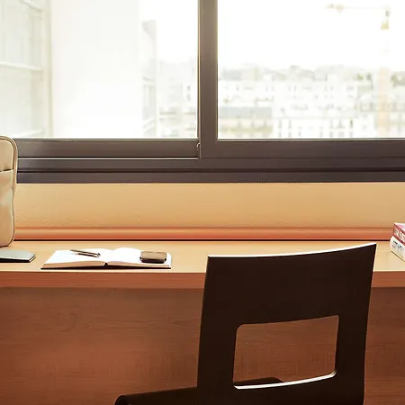 Ibis Airport Messe 3*