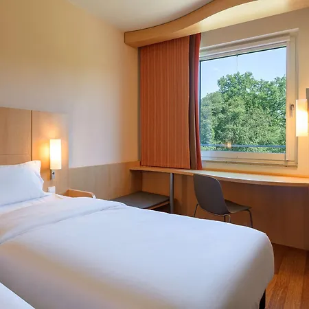 Ξενοδοχείο Ibis Airport Messe 3*