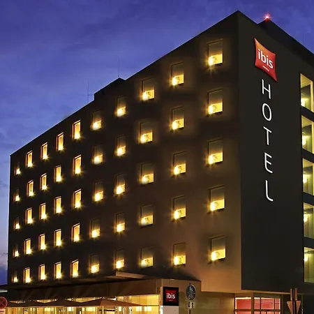 Ibis Airport Messe 3*