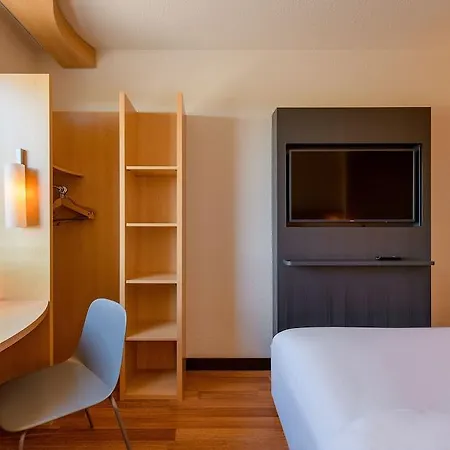 Ibis Airport Messe