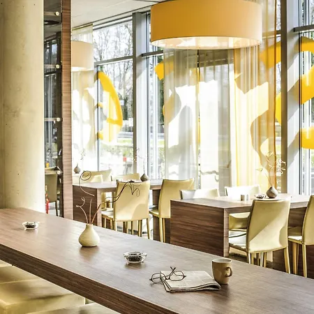 Ibis Airport Messe 3*