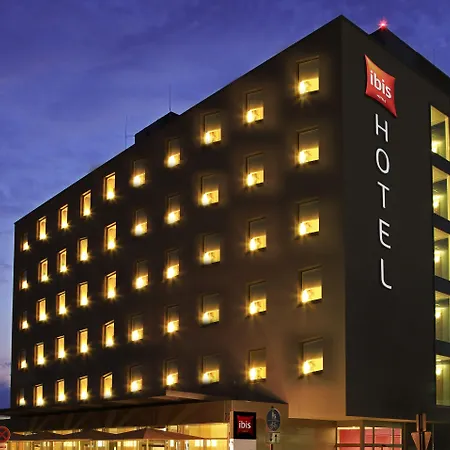 Ibis Airport Messe Ξενοδοχείο