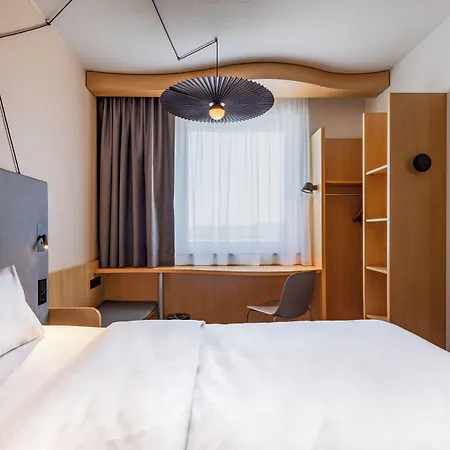 Ibis Airport Messe Ξενοδοχείο