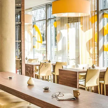 Ibis Airport Messe Hotell