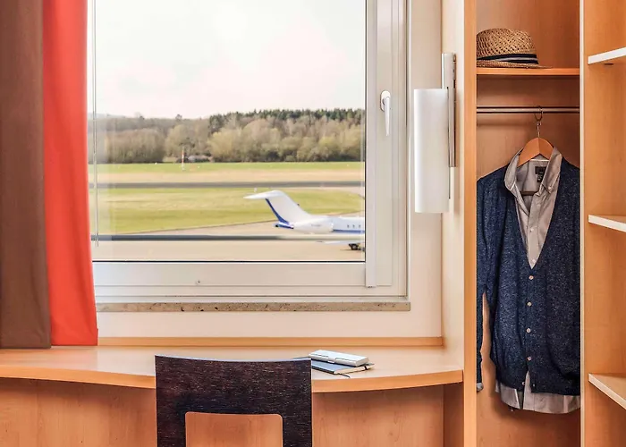 Ibis Airport Messe Ξενοδοχείο 3*