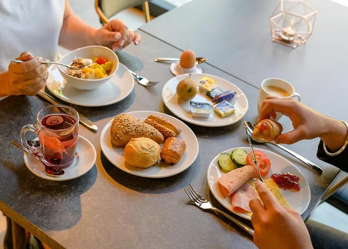 Ibis Airport Messe 3*