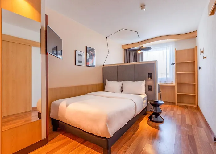 Ibis Airport Messe Ξενοδοχείο 3*