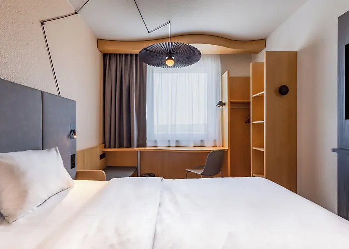 Ibis Airport Messe Ξενοδοχείο