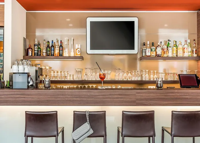 Ibis Airport Messe 3*